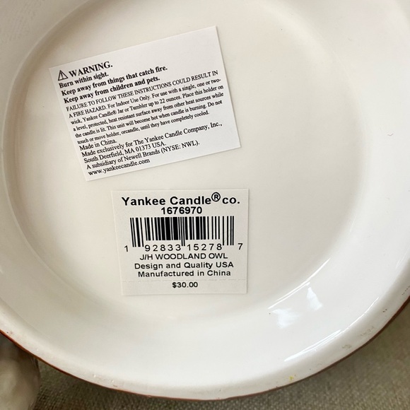 Yankee Candle Festive Owl Jar with Red and Green Accents - Picture 2 of 5